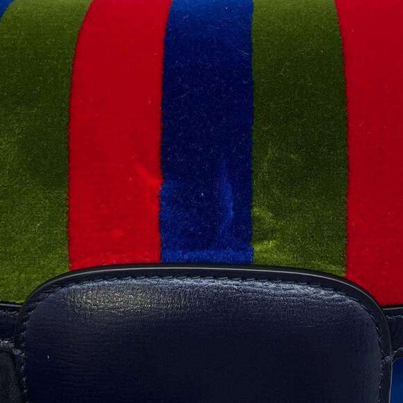 Gucci Horsebit Suede Shoulder Bag - Picture 8 of 11